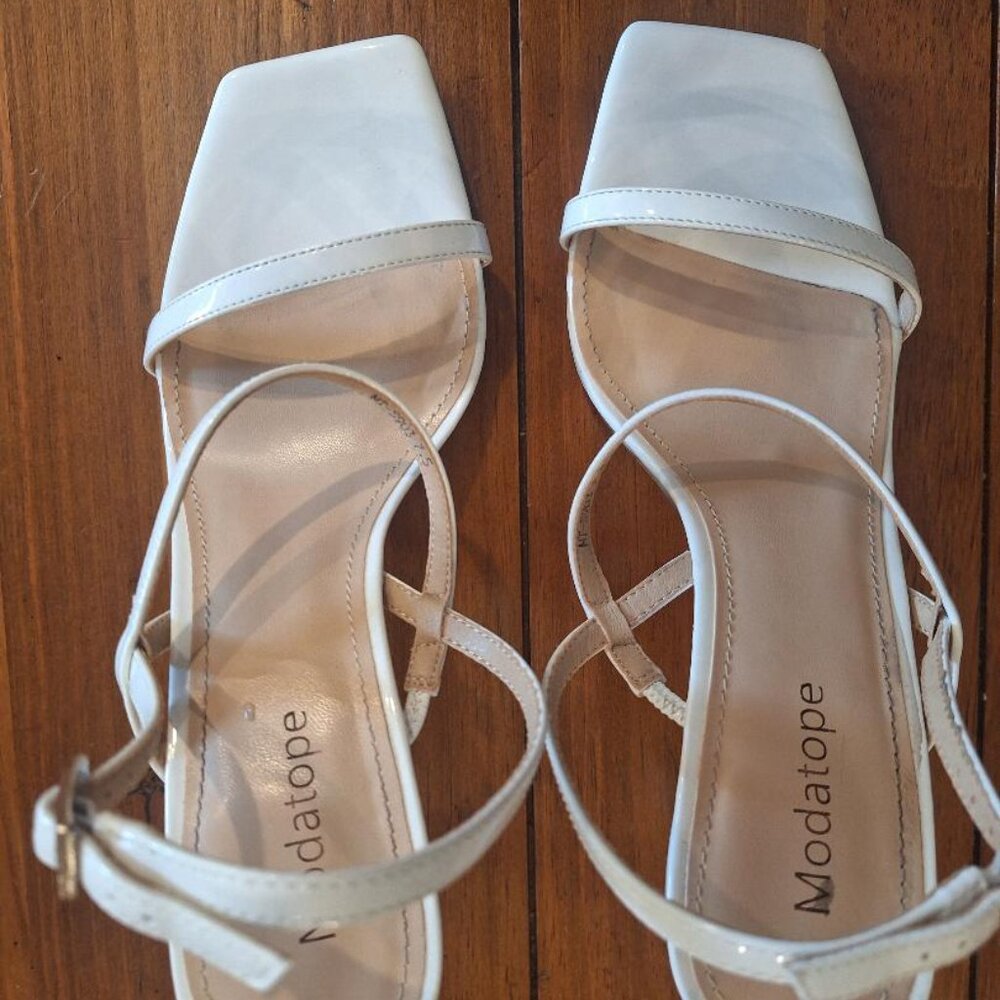 Modatope White Naya Strappy Heeled Square Open Toe Ankle Strap Sandals -7.5 -EUC